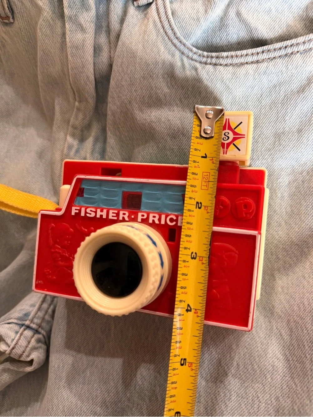 Vintage Fisher-Price Changeable Picture Disc Camera Toy Red Cream Retro
